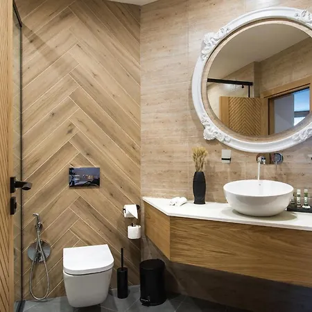 Wine & Chukara 酒店