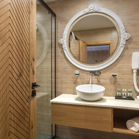 Wine&spa Chukara Hotel Trjawna
