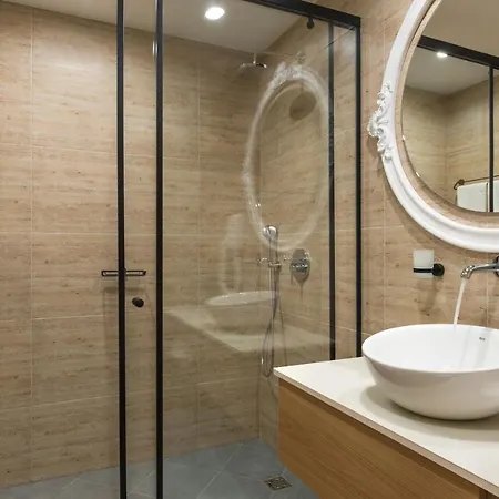 Wine & Chukara Hotel