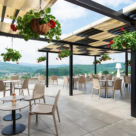 Hotel Wine & Chukara