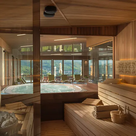 Wine & Chukara 4* 特里亚夫纳