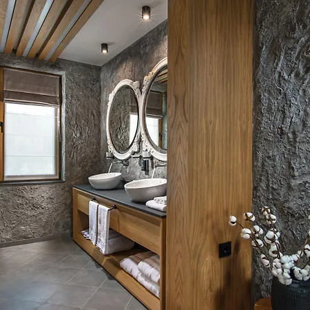 Wine & Chukara 特里亚夫纳