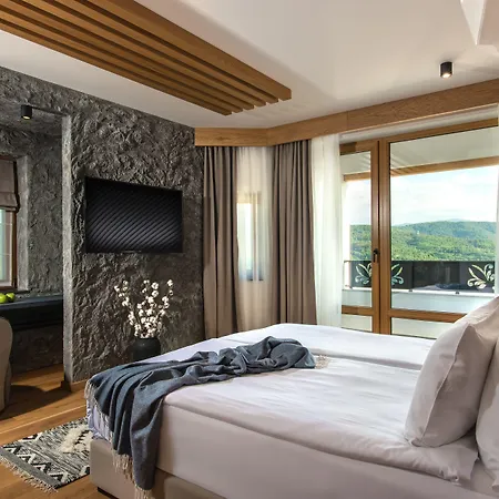 Hotel Wine & Chukara 4*