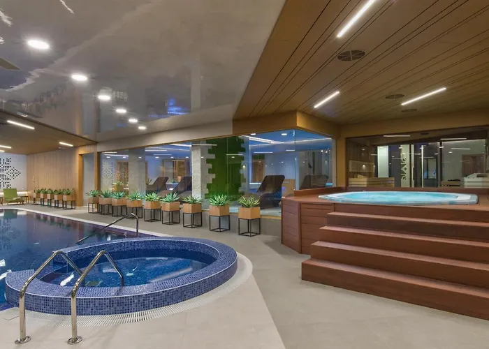 Wine & Chukara Otel 4*