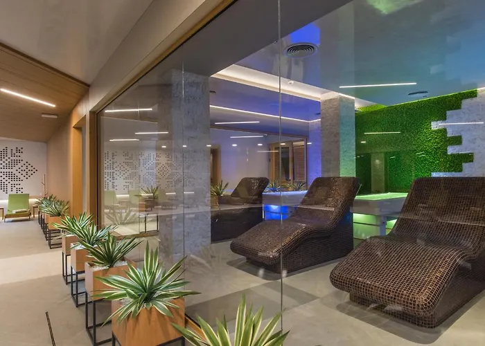 Otel Wine & Chukara 4*