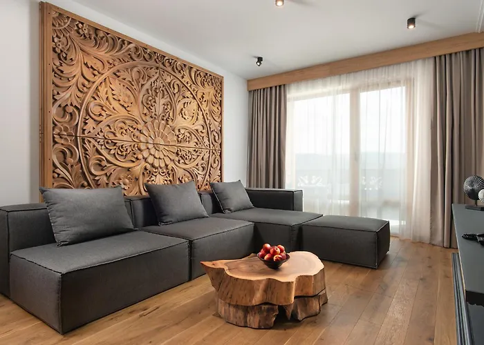 Wine & Chukara Otel 4*