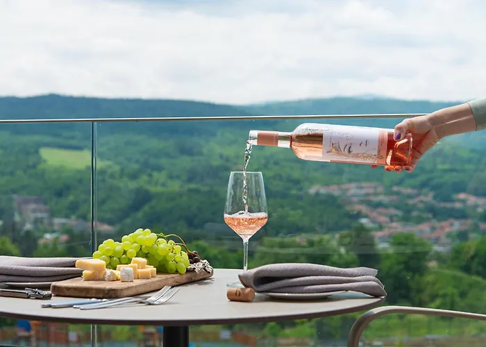 Otel Wine & Chukara 4*